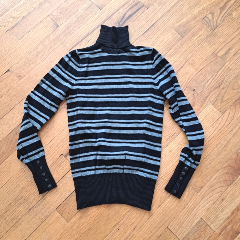 Apt. 9 Black & Gray Turtleneck Sz Small